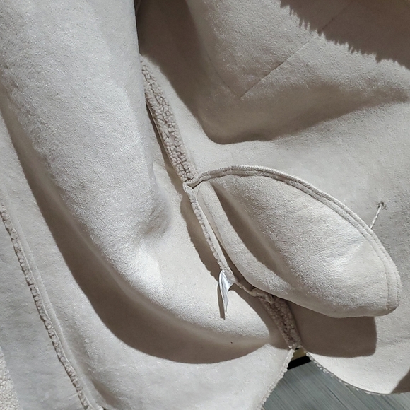 Joie Cream Sherpa Jacket with Teddy Texture Size Medium - Picture 7 of 8